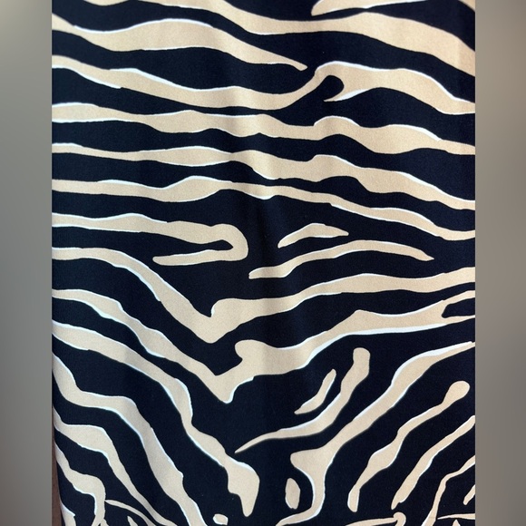 J. McLaughlin Zebra Animal Print Catalina Cloth Stretch Faux Wrap Dress M - Picture 6 of 9